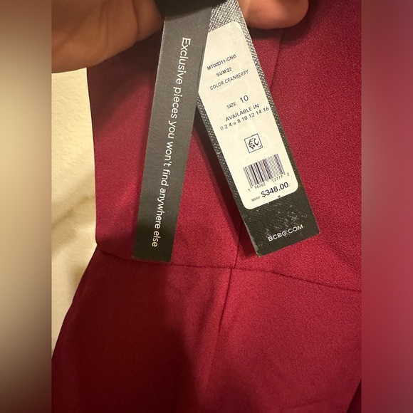 BCBGMAXAZRIA
Notched Strapless Gown - Picture 6 of 12